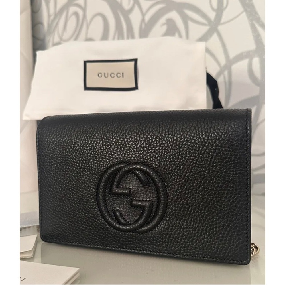 Close to Brand New Gucci Black Soho Leather Crossbody Bag Gold Chain Strap